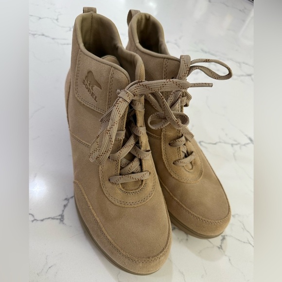 NEW Sorel Evie Waterproof Wedge Booties Beige Tan Size 9.5 - Picture 5 of 7